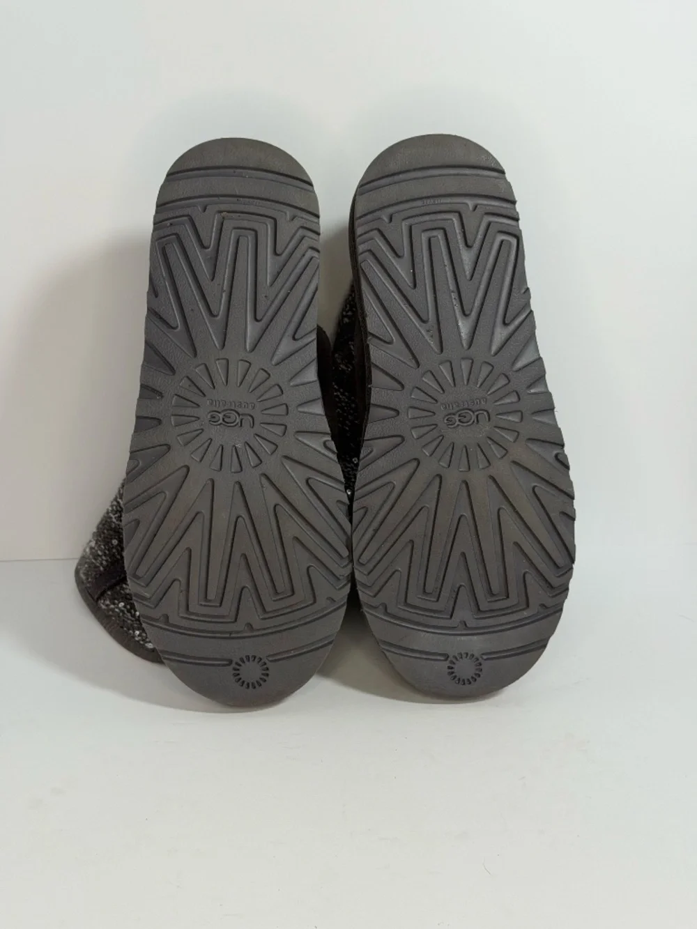 UGG Australia Camaya Charcoal Gray Suede Knit Sequin Tall Boots Women's Size 8